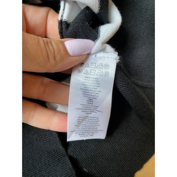Micahel Kors women black white striped sweater sz small gold chain detail - Picture 7 of 7
